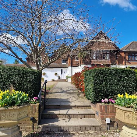 Tottington Manor Hotel Henfield المظهر الخارجي الصورة