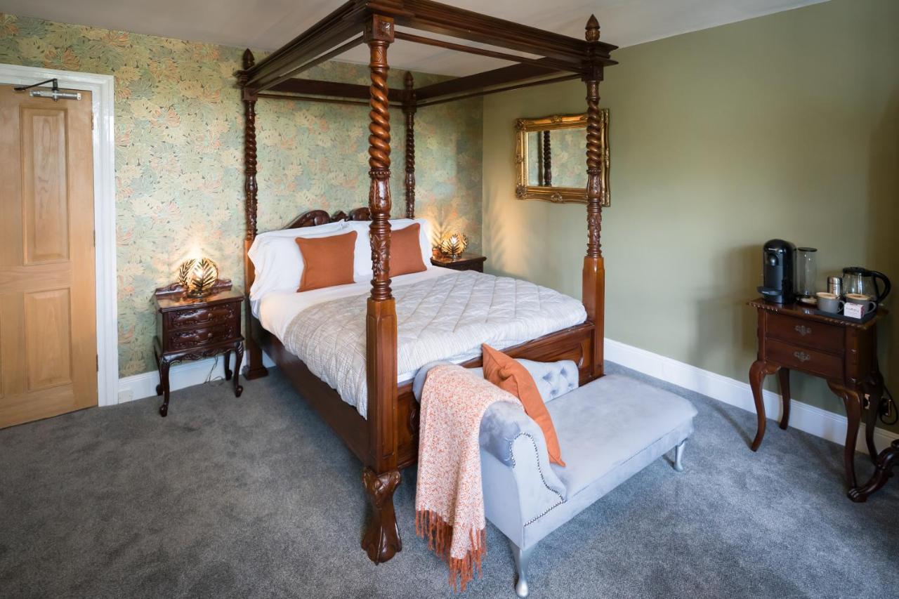 Tottington Manor Hotel Henfield المظهر الخارجي الصورة