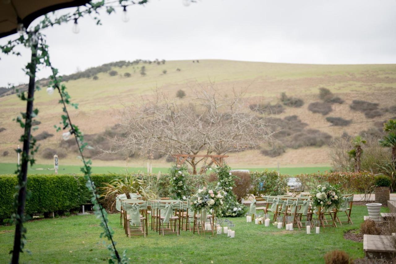 Tottington Manor Hotel Henfield المظهر الخارجي الصورة