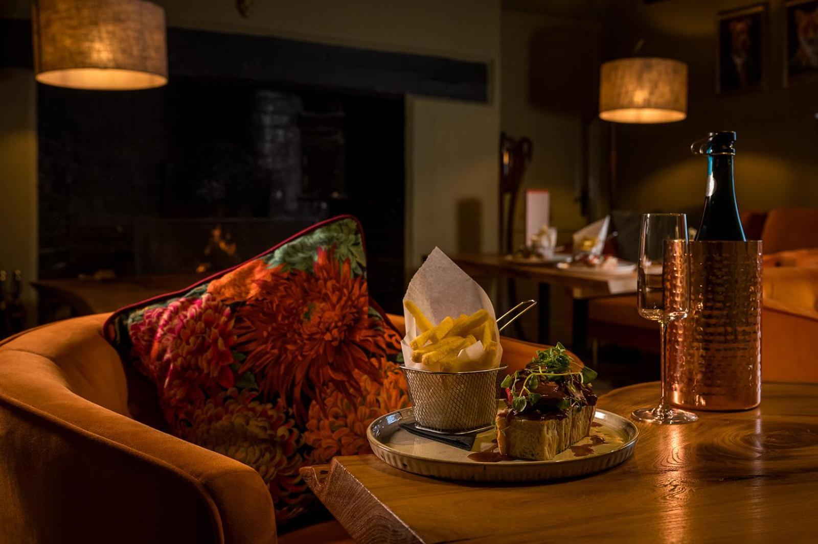 Tottington Manor Hotel Henfield المظهر الخارجي الصورة