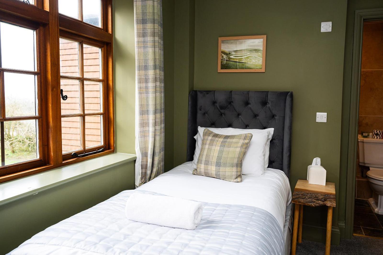 Tottington Manor Hotel Henfield المظهر الخارجي الصورة