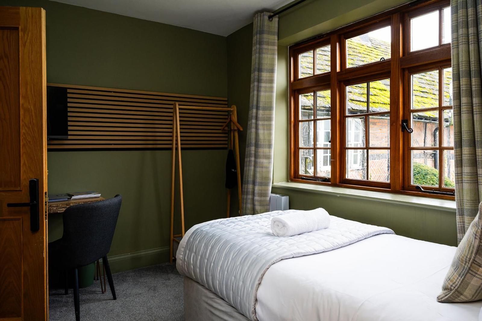 Tottington Manor Hotel Henfield المظهر الخارجي الصورة